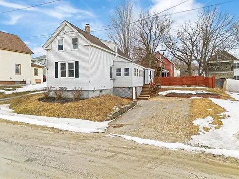 6 Linden St, Waterville, ME 04901