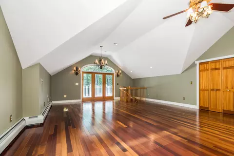 Living - 31 Rebecca Rd, Ogunquit, ME 03907 photo 13 of 14