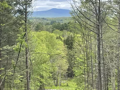 13 Zions Hill Road, Chesterville, ME 04938