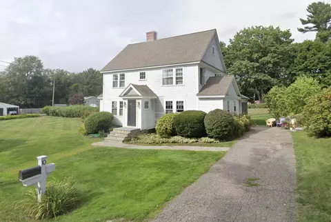 10 Bond Rd, Kittery Point, ME 03905