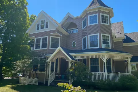 2 Mountain Ave, Bar Harbor, ME 04609