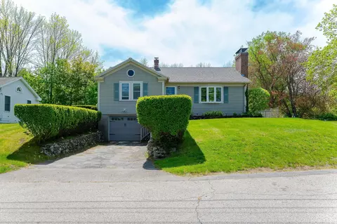 5 Nash Pkwy, Somersworth, NH 03878