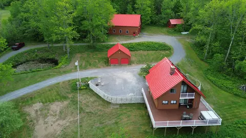 657 E Ridge Rd, Cornville, ME 04976