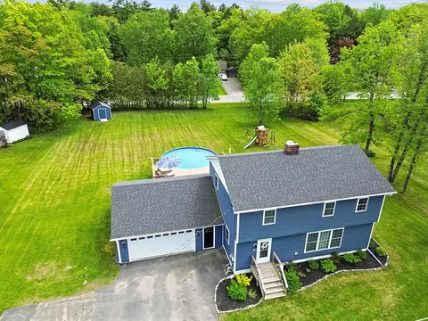 23 Frankwood Dr, Winslow, ME 04901