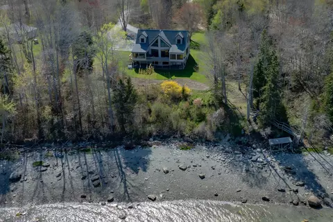 438 Oak Point Rd, Trenton, ME 04605