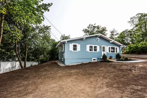 1 Knowlton Rd, Nashua, NH 03063