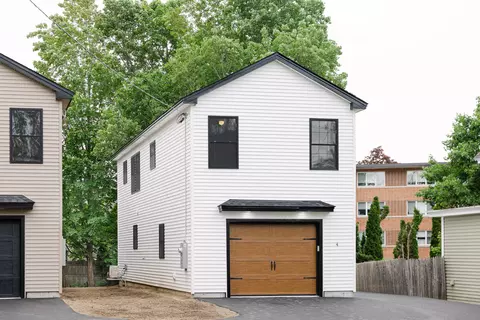 4 Kirk St, Springvale, ME 04083