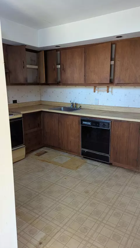 Kitchen - 19 Lubec Rd, Whiting, ME 04691 photo 1 of 3