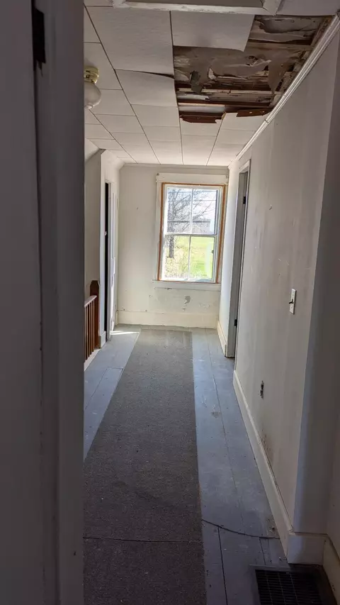Entry Way - 19 Lubec Rd, Whiting, ME 04691 photo 2 of 5