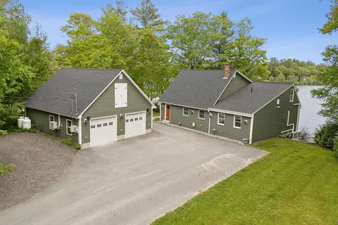 37 Scott Dr, Monmouth, ME 04259