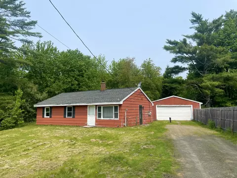 1228 Eastern Ave, Chelsea, ME 04330