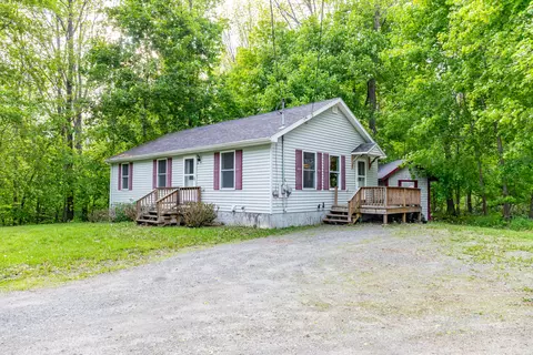 14 Carter Ln, Brewer, ME 04412