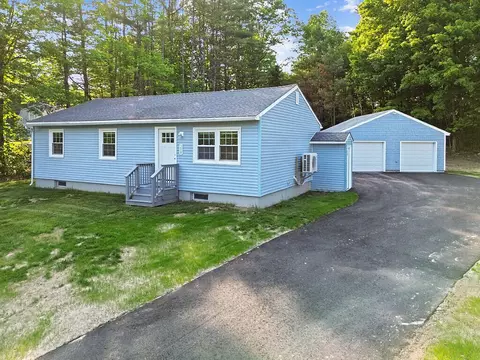 208 Windsor Rd, Chelsea, ME 04330