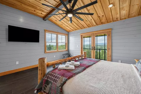 Bedroom - 40 Spring Rd, Rangeley, ME 04970 photo 7 of 10