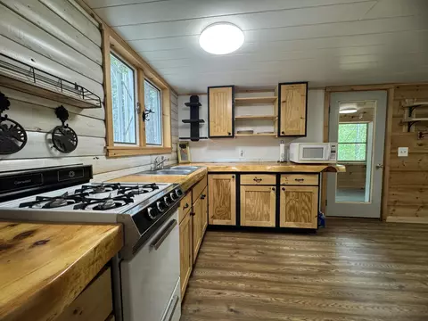 Kitchen - 6 Maple Dr, Abbot, ME 04406 photo 2 of 10