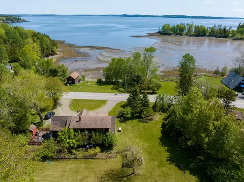 364 367 Main Rd, Islesboro, ME 04848