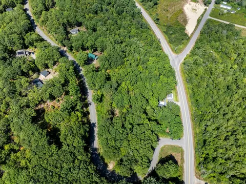 3 Mossy Ridge Rd, Belfast, ME 04915