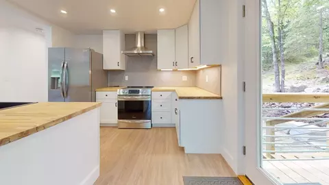 121 Tom Leighton Point Rd, Milbridge, ME 04658