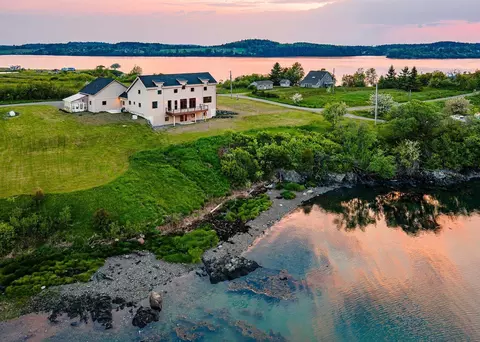55 Diamond Point Rd, Lubec, ME 04652