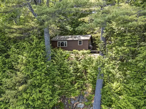 126 Snell Shr, Palermo, ME 04354