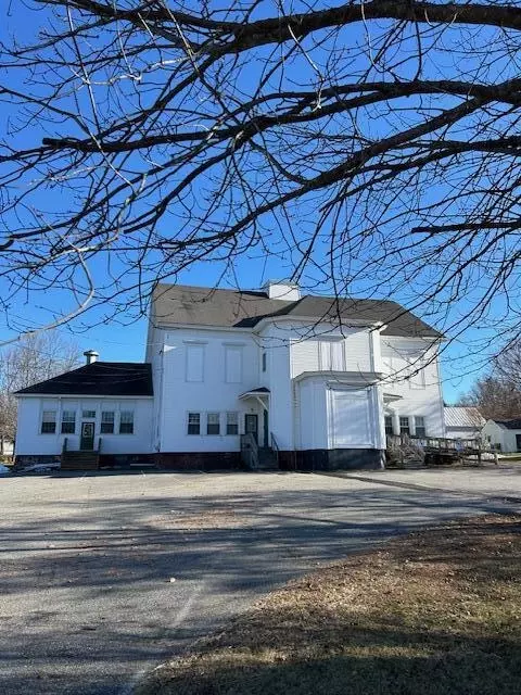 905 Main St, Vassalboro, ME 04989