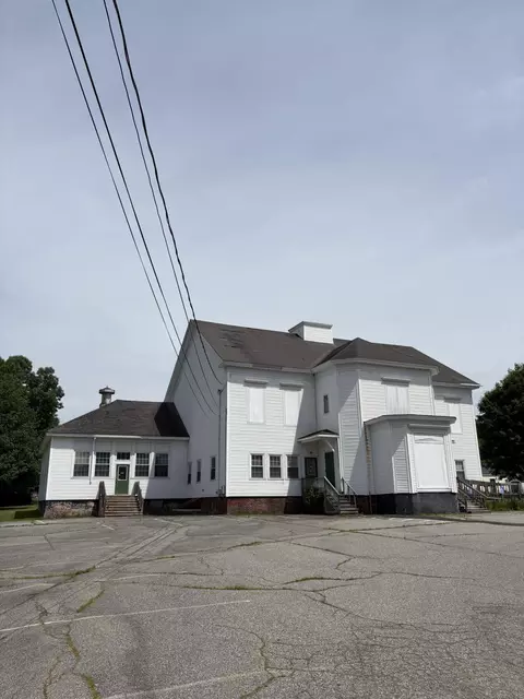 905 Main St, Vassalboro, ME 04989