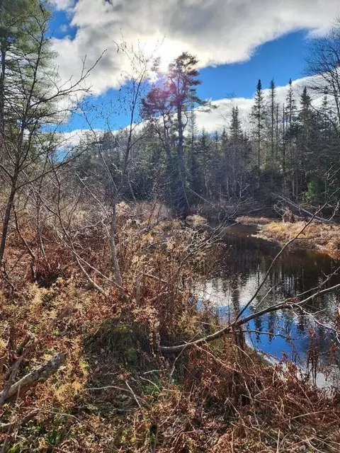 86 Oak Hill Rd, Belfast, ME 04915