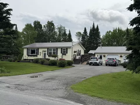 42 Cleveland Ave, Frenchville, ME 04745