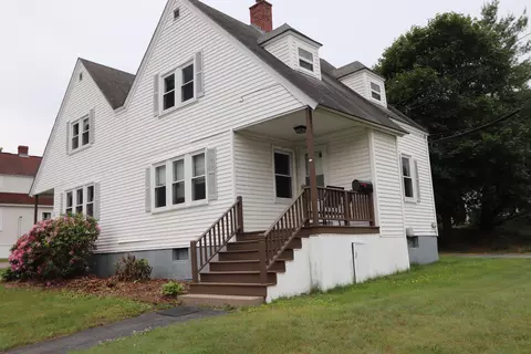 3 Oxford St, Sanford, ME 04073
