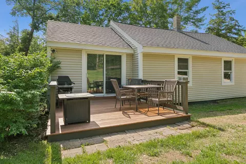 6 Village Cir, Shapleigh, ME 04076