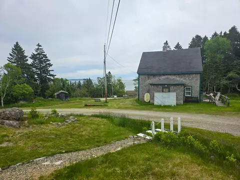 14 Overlook Ln, Machiasport, ME 04655
