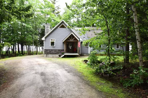 107 Shady Ln, Newport, ME 04953