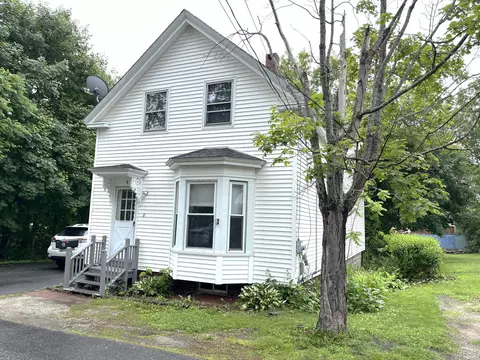 6 Autumn St, Lisbon, ME 04252