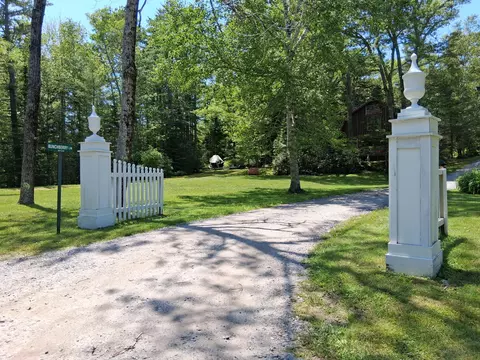 50 Bunchberry Ln, Bristol, ME 04554