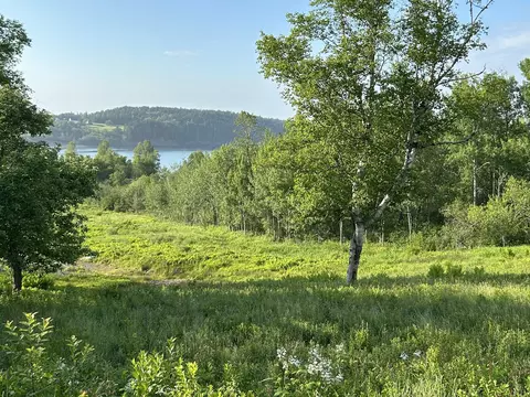 27 Redoubt Hill Rd, Eastport, ME 04631