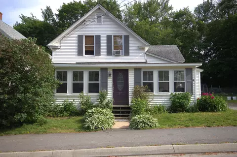 30 Burnham St, Old Town, ME 04468