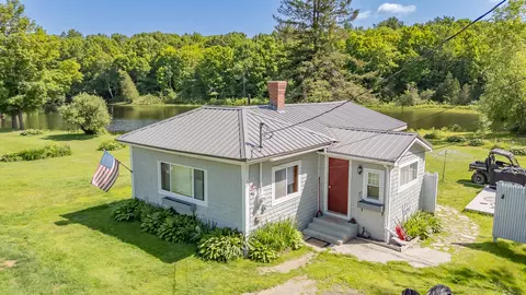 57 Main St, Sangerville, ME 04479