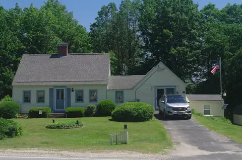 979 River Rd, Hollis, ME 04042