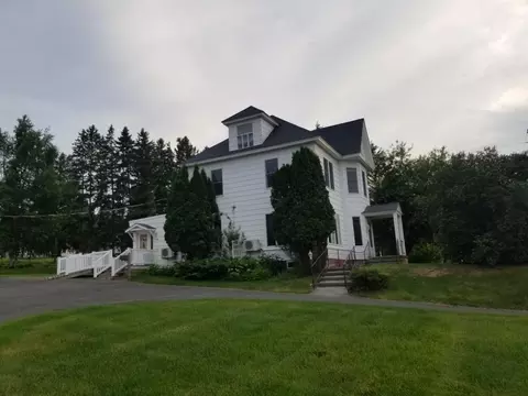 28 York St, Caribou, ME 04736