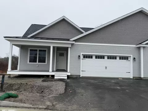 151 Brooks Edge Farm Rd #68, Westbrook, ME 04092