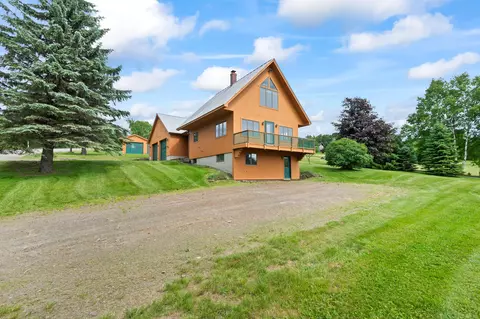 11 Overlook Rd, Rangeley, ME 04970