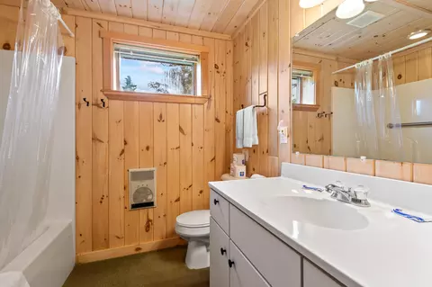 Bath - 11 Overlook Rd, Rangeley, ME 04970 photo 3 of 4