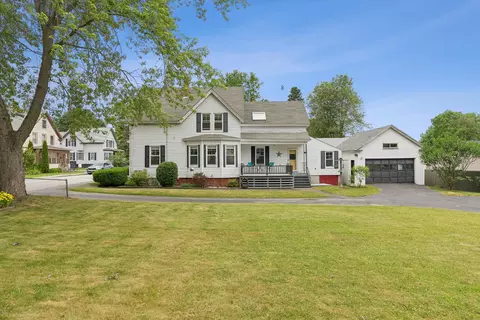 7 Granite St, Auburn, ME 04210