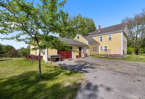 61 Point St, Columbia Falls, ME 04623