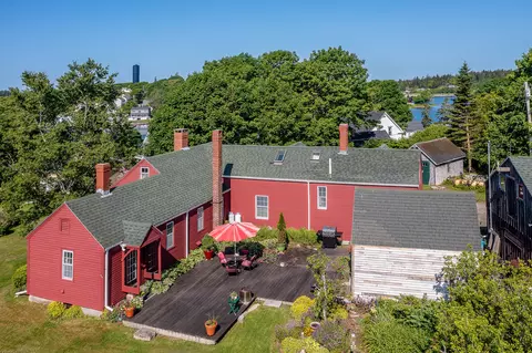 5 Chestnut St, Vinalhaven, ME 04863