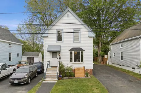 182 Stanford St, South Portland, ME 04106