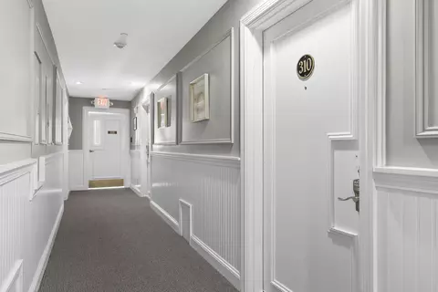 Entry Way - 306 Eddy Rd #309, Edgecomb, ME 04556 photo 5 of 5