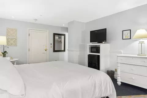 Bedroom - 306 Eddy Rd #309, Edgecomb, ME 04556 photo 6 of 8