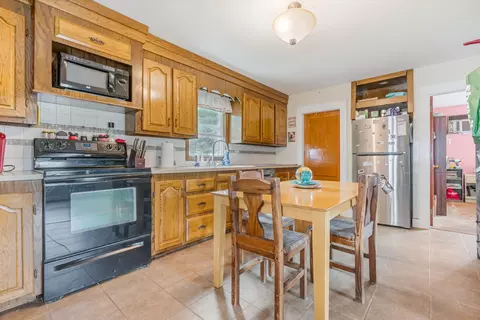 7 Vincent Ave, Biddeford, ME 04005