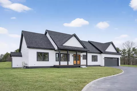24 Magnolia Dr, Old Orchard Beach, ME 04064